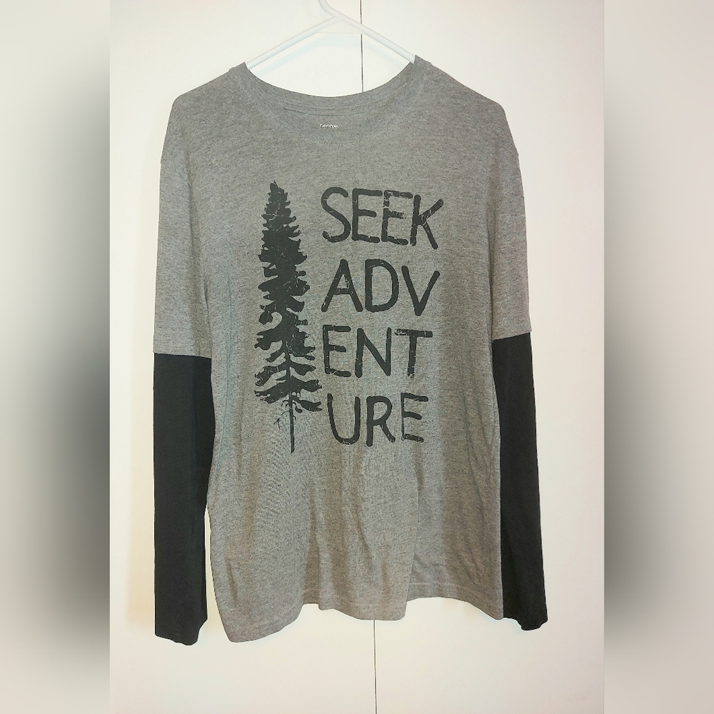 George Men's small "Seek adventure" long sleeve tee
